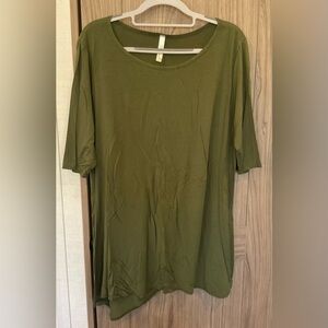 Issaac Liev Womens Short Sleeve Round Neck Green Tee Size 2 X